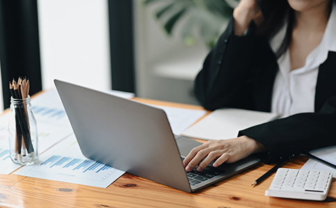 注册餐饮公司需要什么条件？