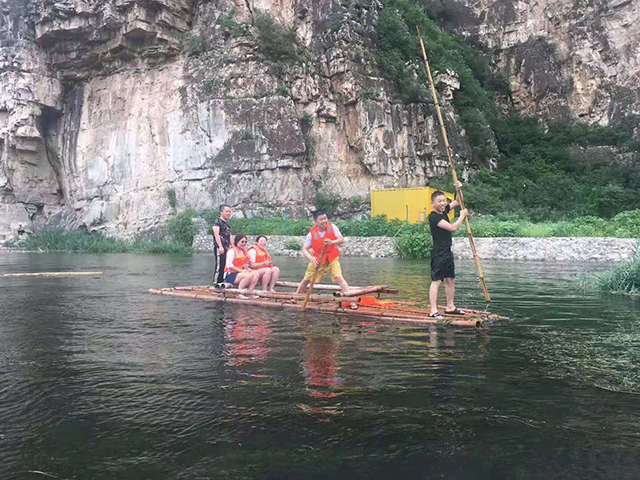 竹筏戏水